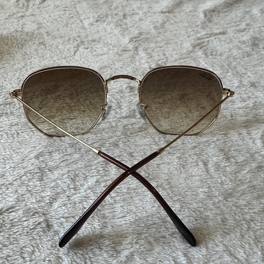 Ray-Ban Gold Frame Brown Lens Sunglasses with Brown Case - Picture 2 of 8